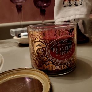 Bath and Body Works 3 wick Candle ( Red Velvet Cupcake )